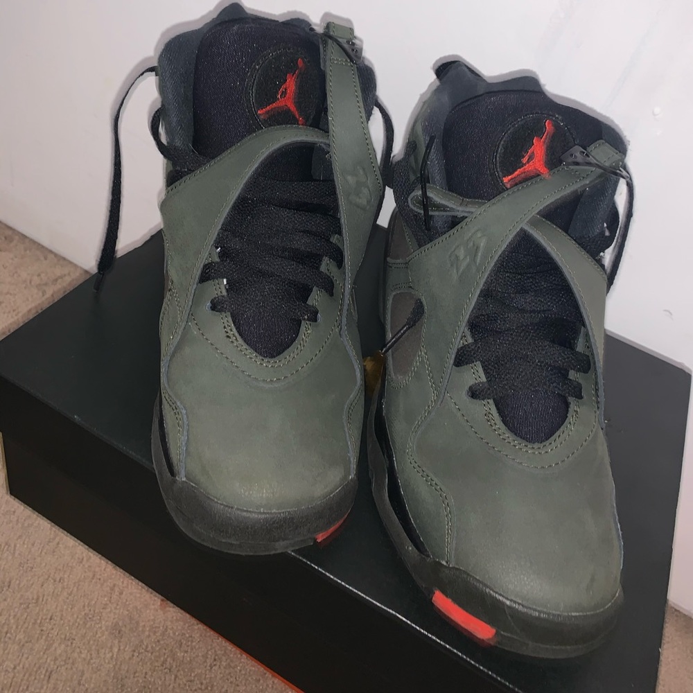 Air Jordan 8 “take flight”